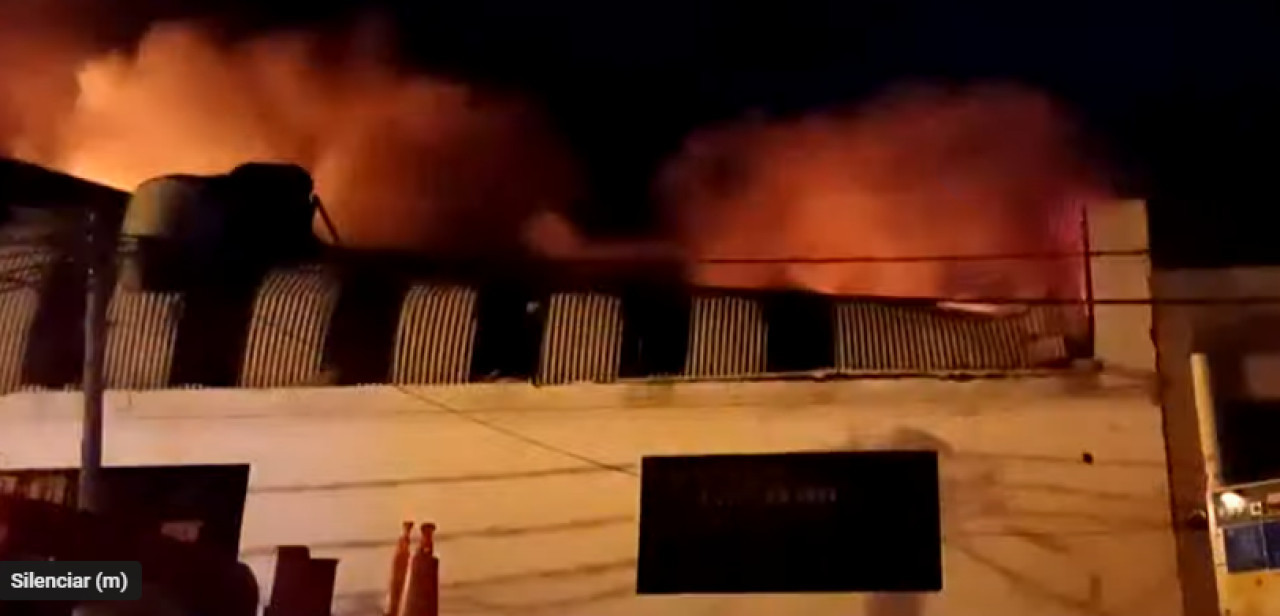 Incendio en Lomas del Mirador. Fuente: NA