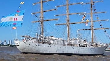 La Fragata Libertad llegó al puerto de Buenos Aires y completó su 53° viaje tras seis meses de navegación