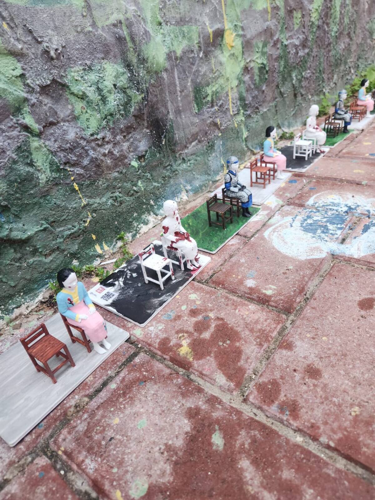 Instalación en memoria de la "Mujeres de consuelo" en el Barrio Coreano de Flores, en CABA. Foto: Gentileza Pilar Álvarez