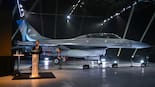 Fiesta militar: el Gobierno presentaría los aviones F-16 junto a los blindados que le compró a Estados Unidos
