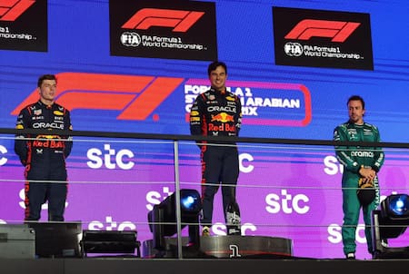 El podio del Gran Premio de Arabia Saudita. Foto: Reuters.