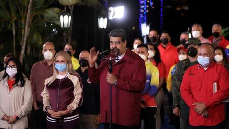 Festejo de Nicolás Maduro tras elecciones regionales, NA
