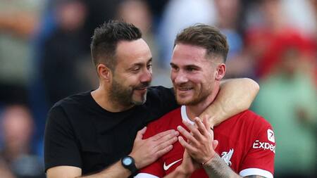 Alexis Mac Allister y Roberto De Zerbi. Foto: Reuters.