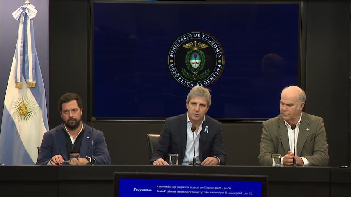 Luis Caputo, Pablo Lavigne y Sergio Iraeta