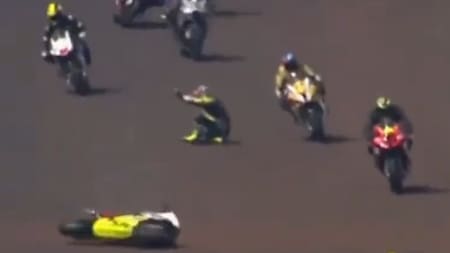 Accidente en el motociclismo de Brasil. Foto: captura de pantalla.