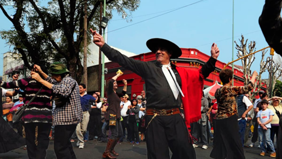 La Feria de Mataderos ofrecerá folklore, pastelitos y artesanías este 25 de mayo: a qué hora empieza el evento gratis