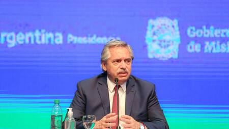 Alberto Fernández junto gobernador Oscar Herrera Ahuad, Misiones, NA