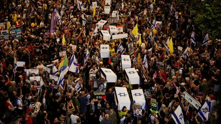 Protestas en Israel para exigir una tregua. Foto: Reuters
