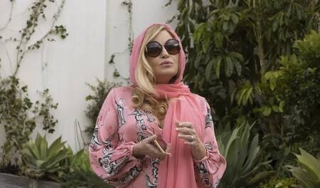 Tanya en The White Lotus.