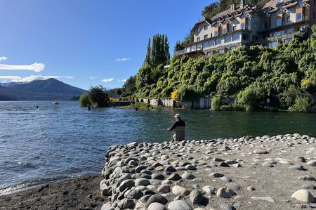El "Caribe" Patagónico: el Río Correntoso y un hotel centenario. Foto: Pato Daniele