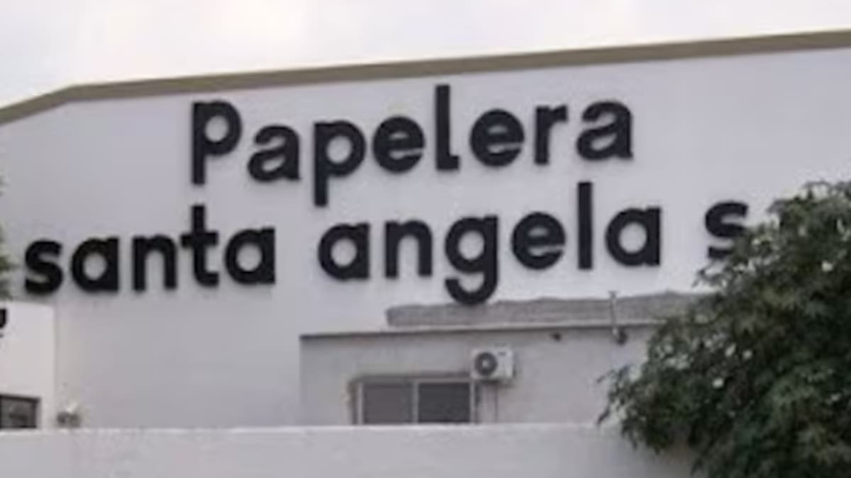 Papelera Santa Angela.