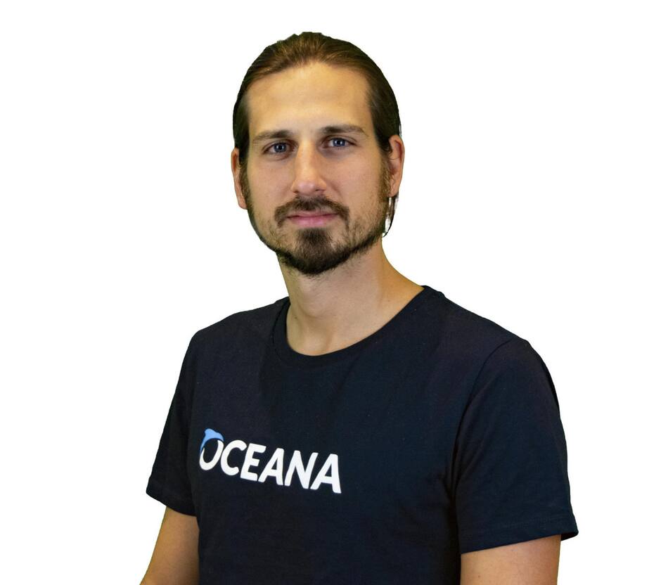 Ignacio Fresco Vanzini , asesor de la campaña de pesca ilegal de Oceana en Europa. Foto: EFE.