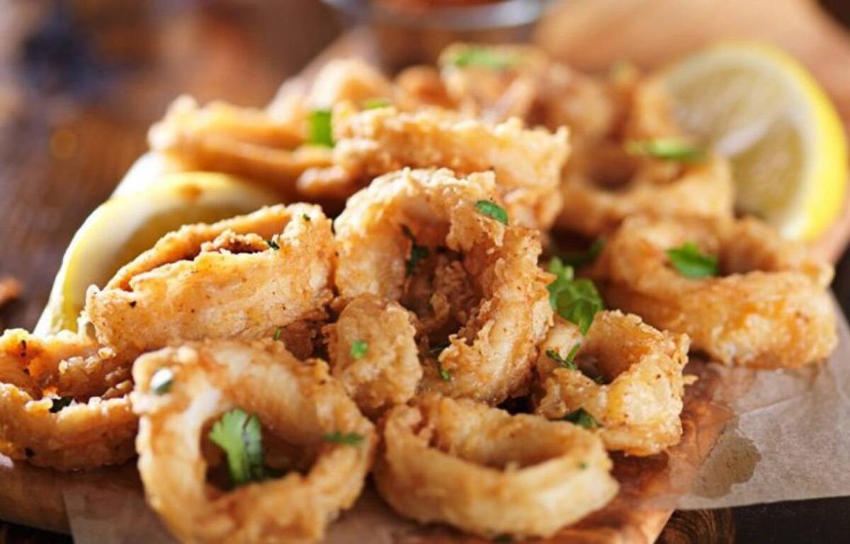 Rabas, mariscos, comida. Foto: Redes Sociales