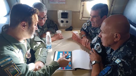 Operación de la Armada Argentina sobre espacios marítimos. Foto: @armadaargentinaof.