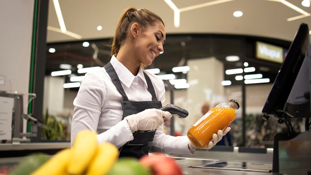 Buscan personas sin experiencia ni títulos para trabajar en una cadena de supermercados francesa.