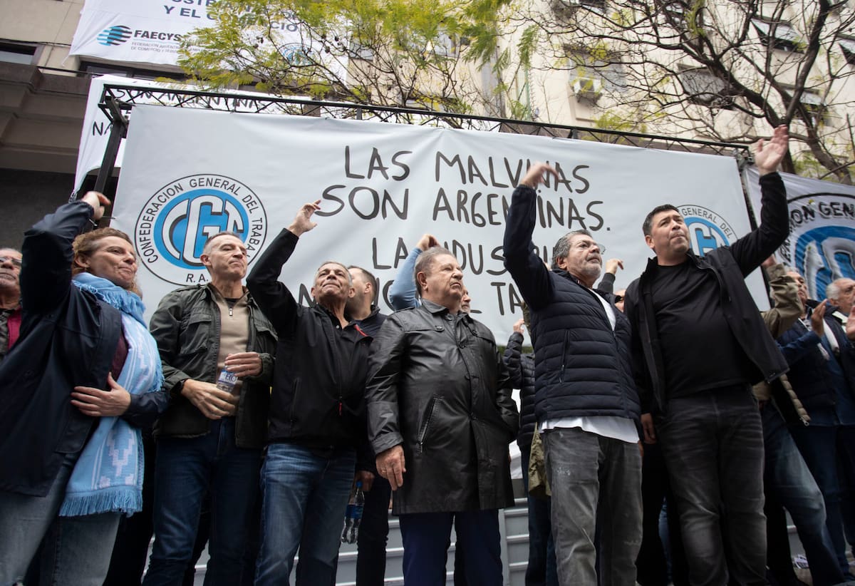 Marcha de la CGT al ex Ministerio de Industria.
