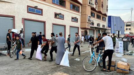 Saqueos en Gaza. Foto: Reuters.