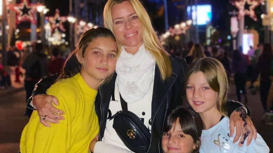 Nicole Neumann junto a sus hijas. Foto: Instagram.