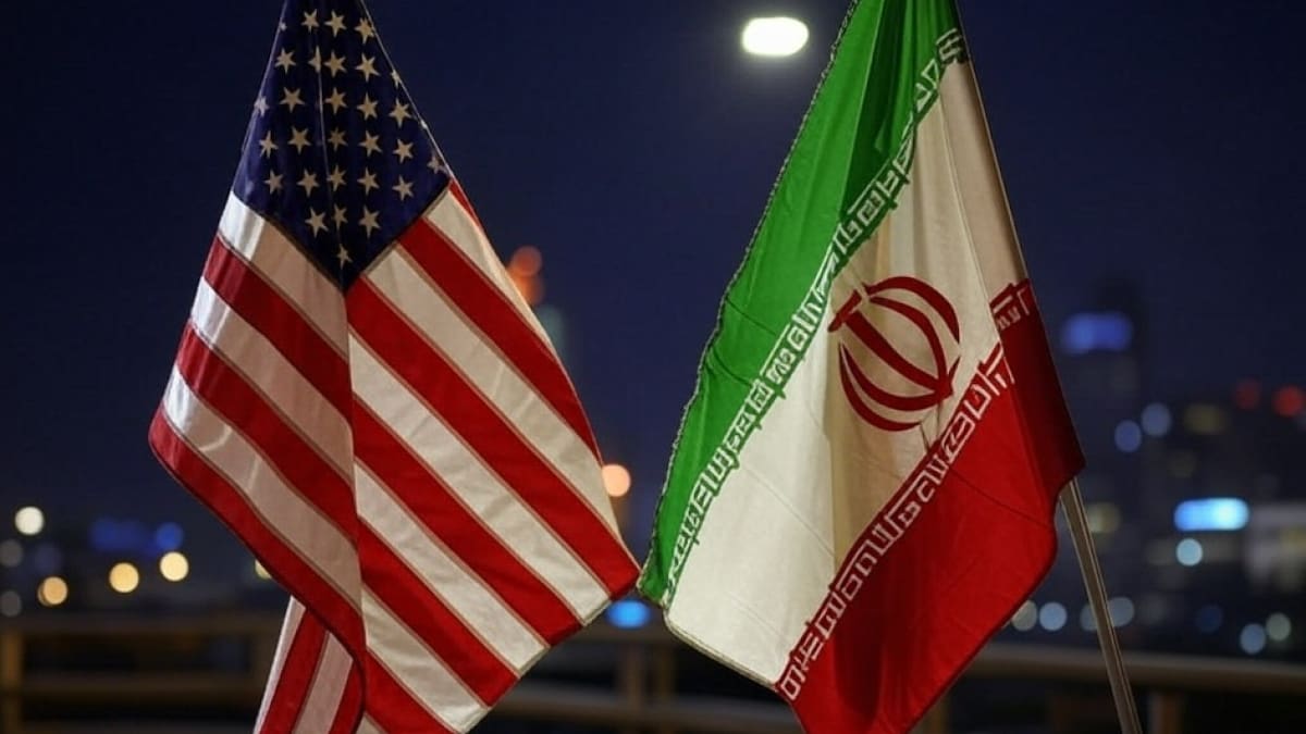 Bandera de Estados Unidos; bandera de Irán. Foto: Grok.