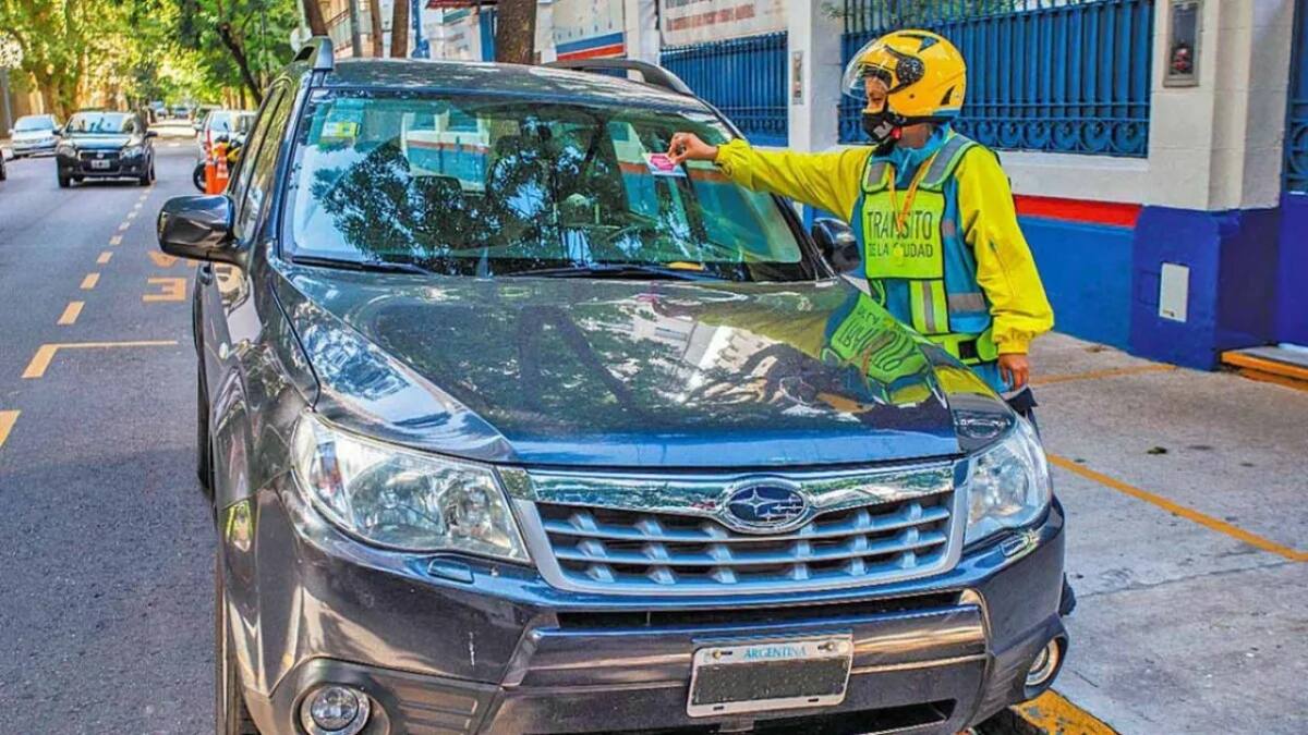 ¿Cuál es la infracción de tránsito que cuesta 2 millones de pesos en Buenos Aires?. Foto: NA