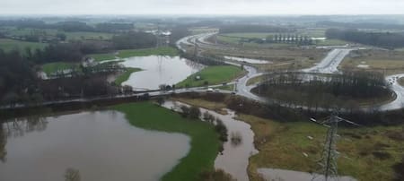 Temporal en Inglaterra. Foto: EFE.