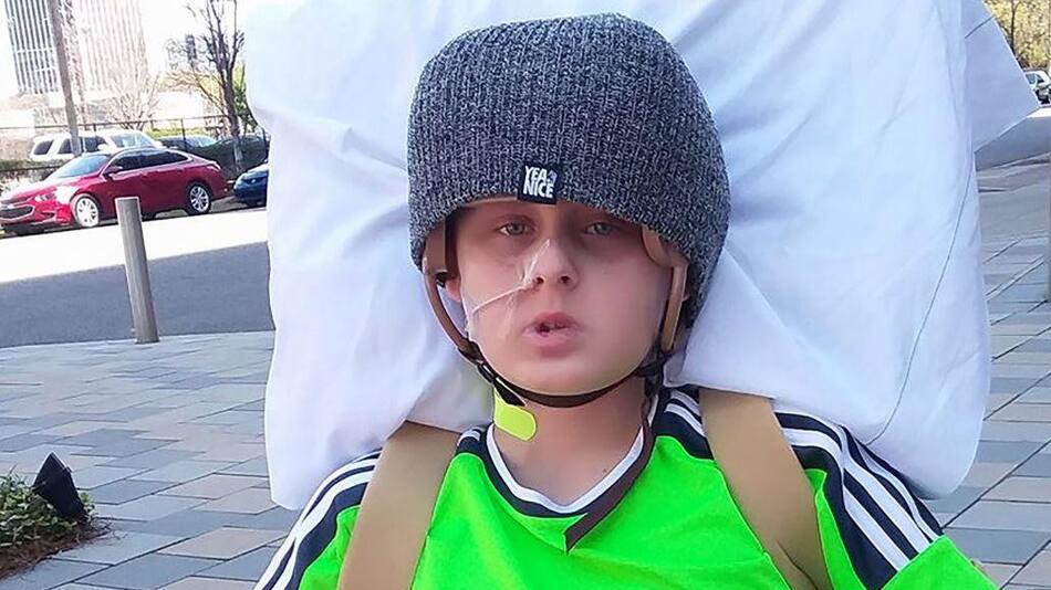 Niño con muerte celebral ,despierta después de que los padres firman un documento de donación de órganos