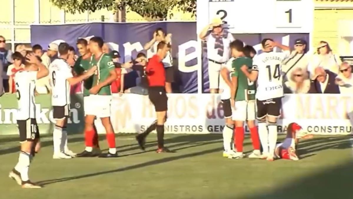 Grave lesión de Giuliano Simeone en el amistoso entre Burgos y Alavés. Foto: captura de pantalla.