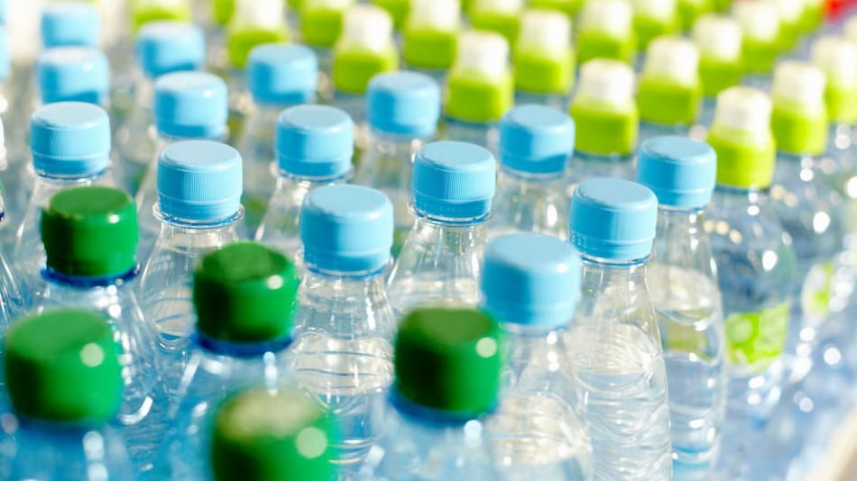 Plásticos, botellas de bebidas