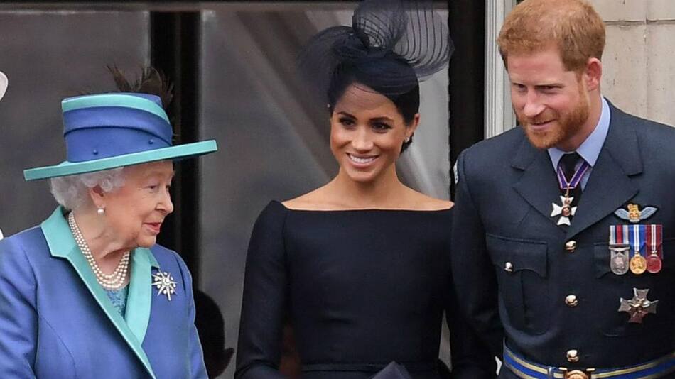 Reina Isabel, Principe Harry y Meghan Markle