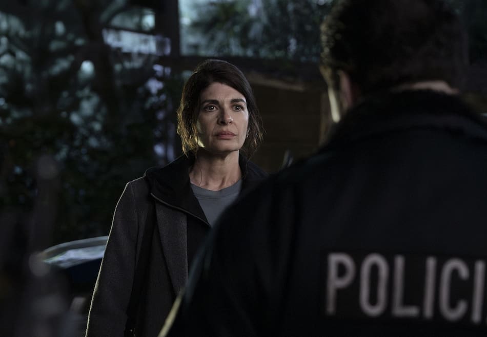 Atrapados sigue la historia de la periodista Ema Garay, encarnada por Soledad Villamil