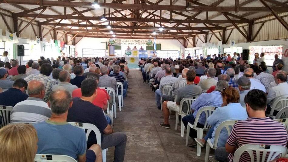Asamblea de productores agropecuarios en Pergamino