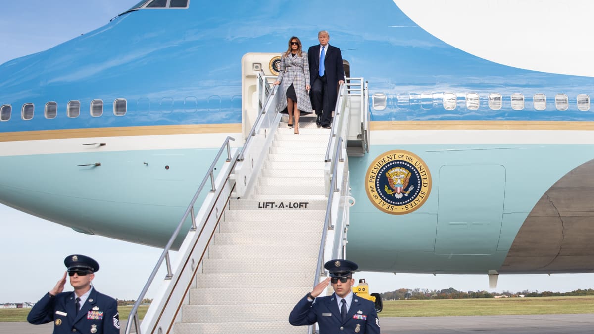 Donald Trump jubiló al Air Force One y lo reemplaza por el “Palacio volador”: cómo es el nuevo avión presidencial donado por Qatar