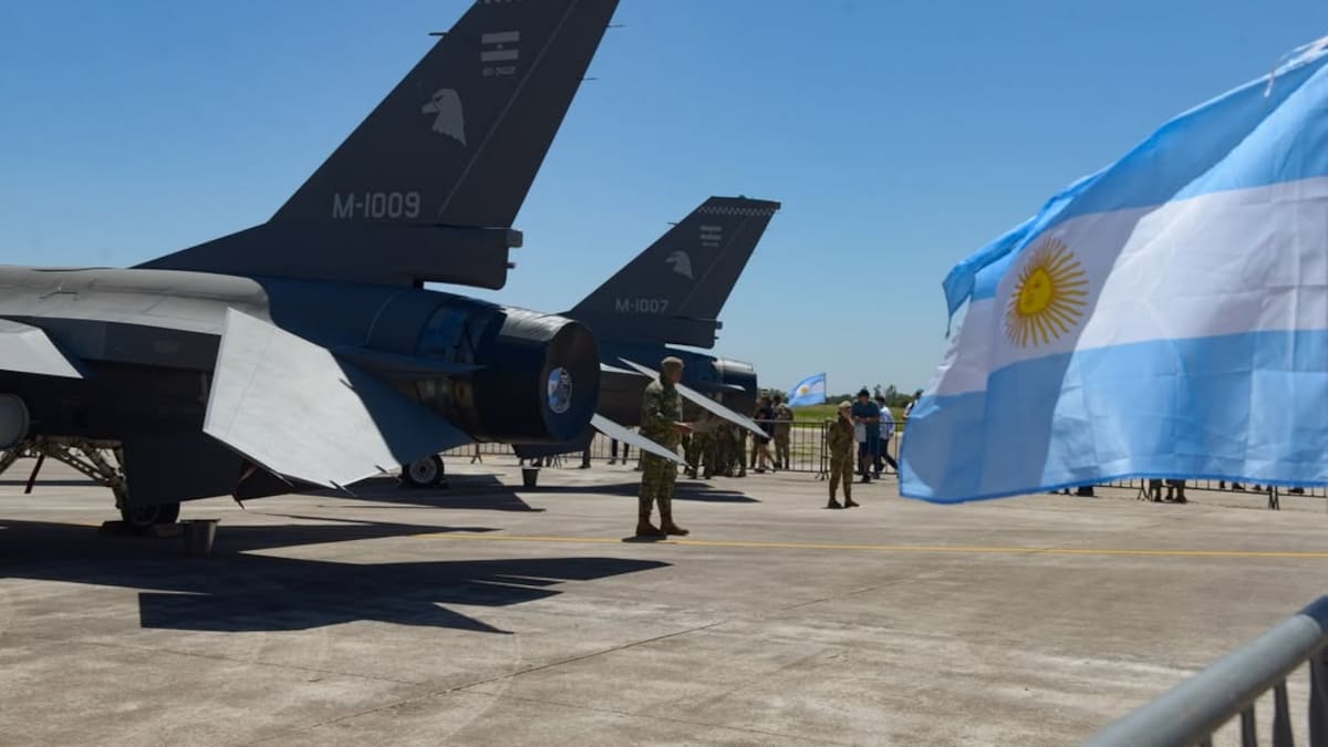 El secreto del contrato de los F‑16: cuántas horas de vuelo les quedan