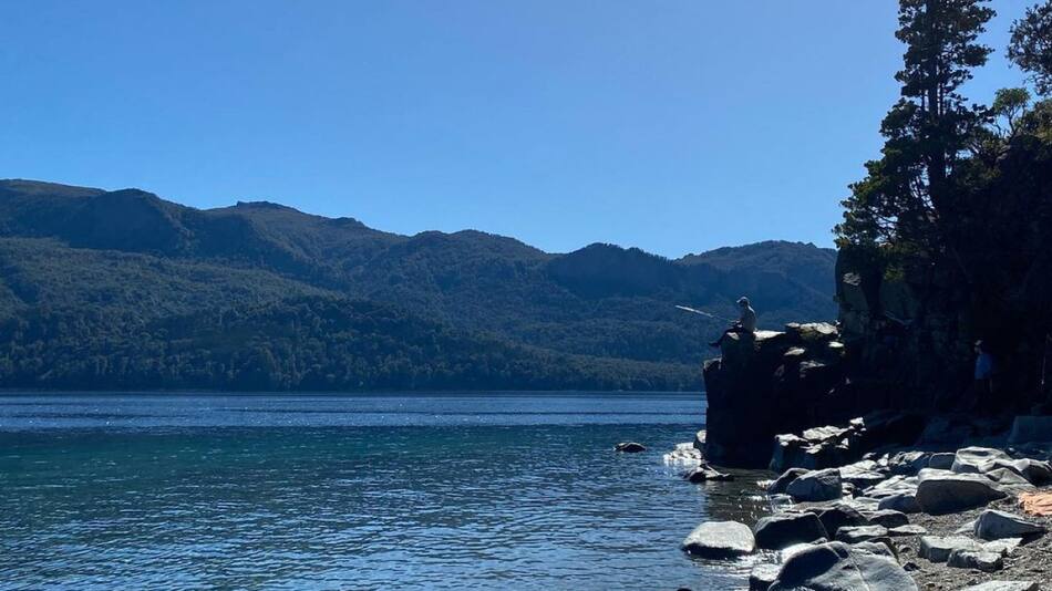 Playa La Puntilla de Villa Traful. Foto: Instagram.