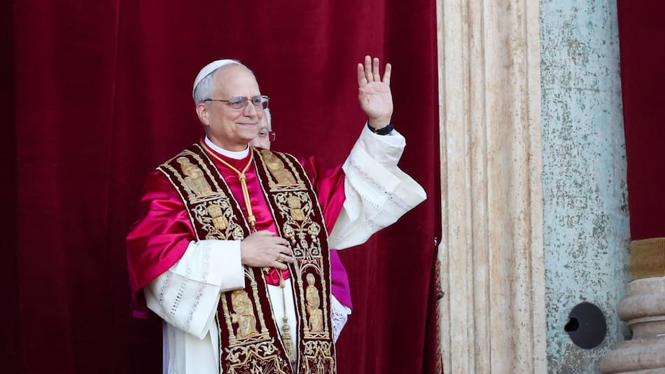 Robert Prevost, el nuevo papa, tiene 69 años. Foto: Reuters (Claudia Greco)