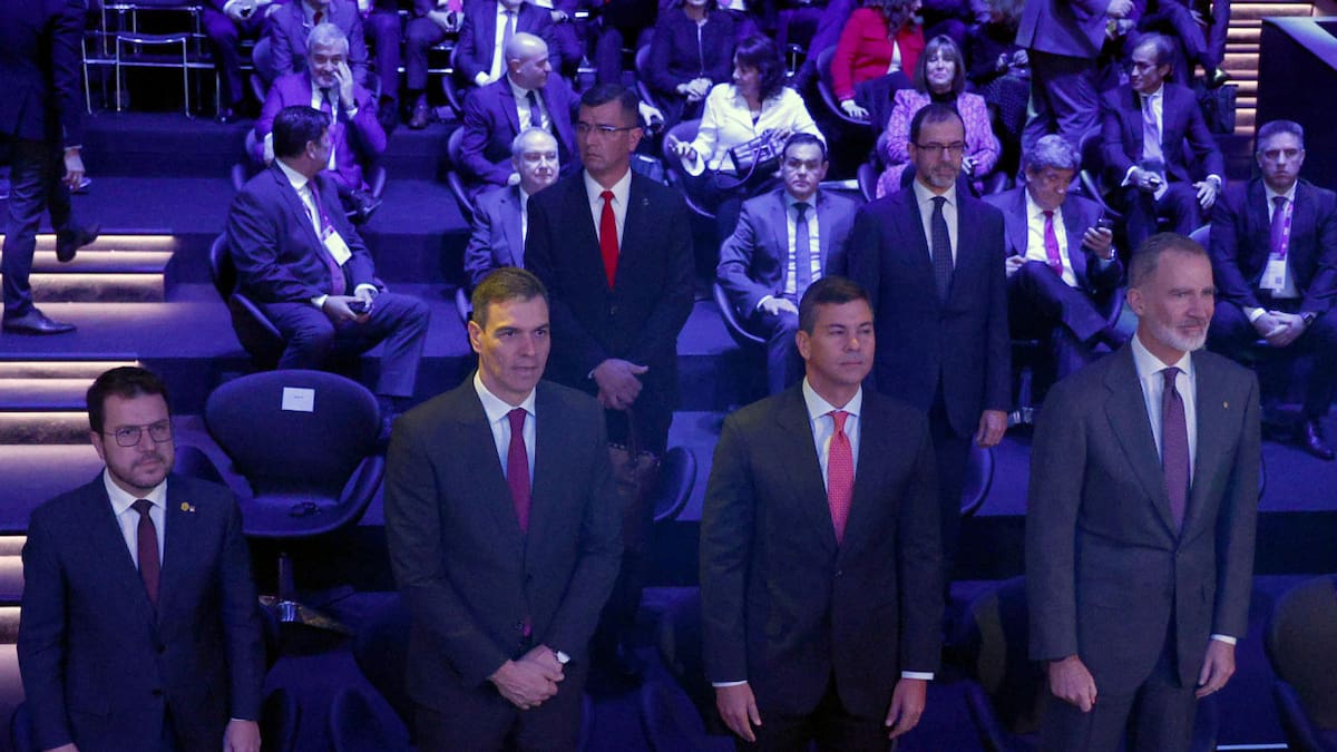 Pere Aragonès, Pedro Sánchez, Santiago Peña y Felipe VI. Foto: EFE.