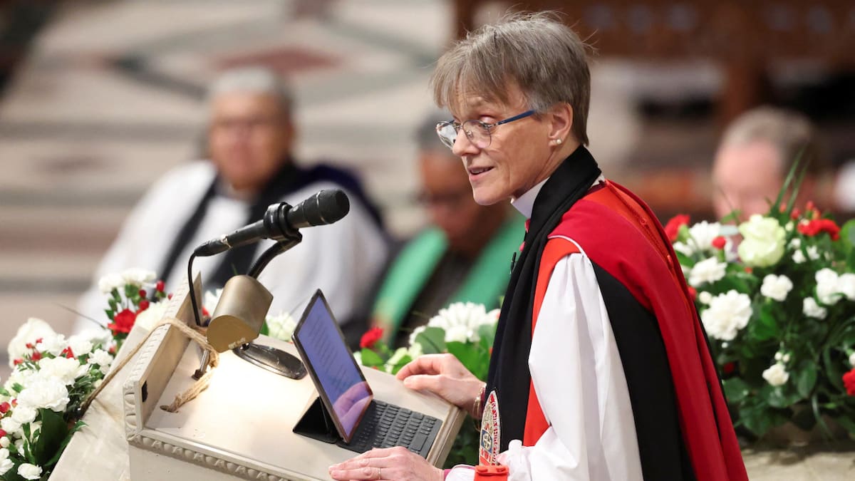 Mariann Edgar Budde, obispa episcopaliana. Foto: REUTERS - Kevin Lamarque.