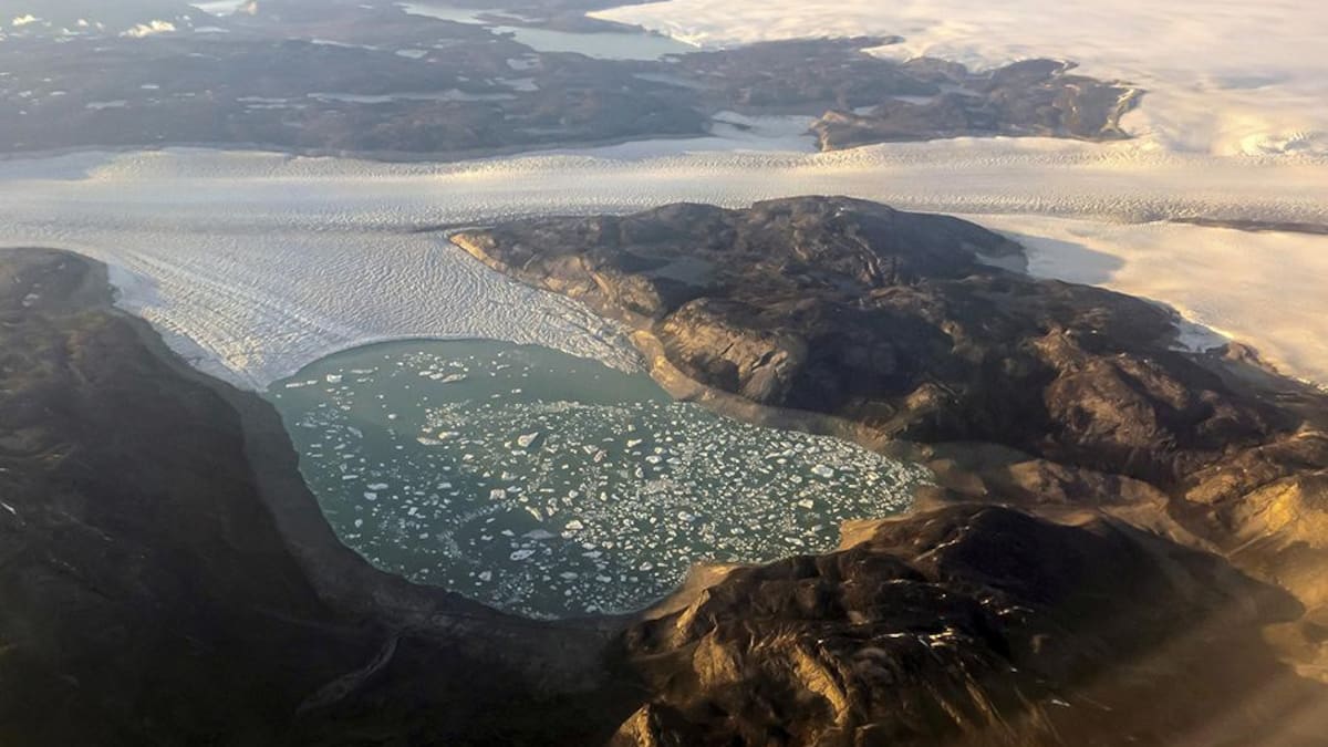 La NASA monitorea una extensa región al sur de Groenlandia donde las temperaturas superficiales del océano se mantienen por debajo de los valores históricos. Foto: Reuters.