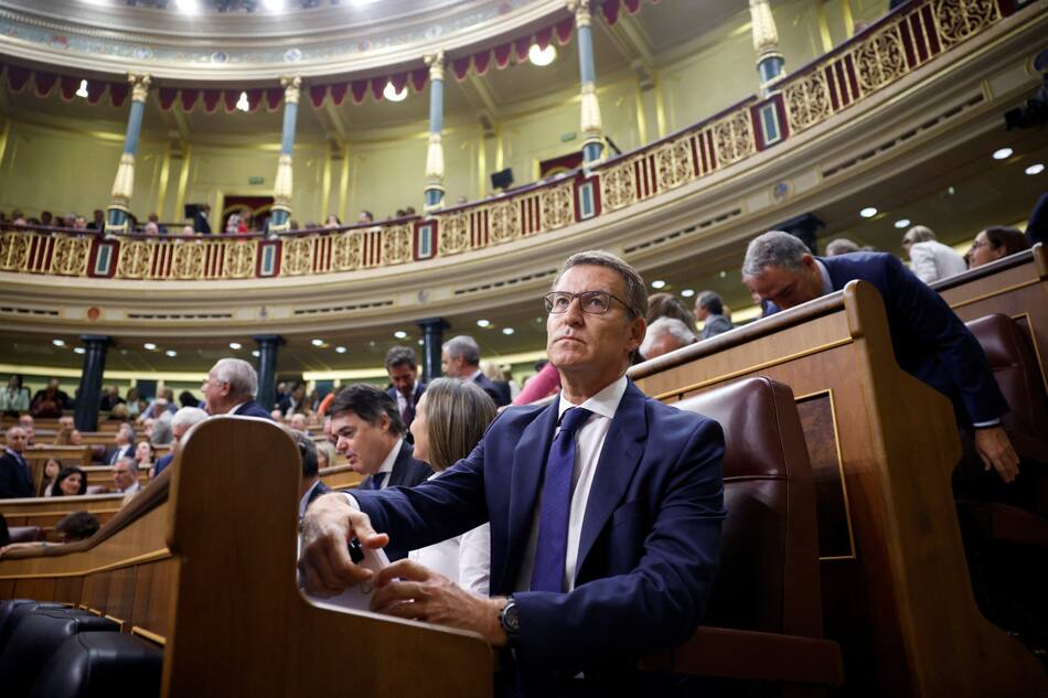 Alberto Núñez Feijóo en la Cámara de Diputados de España. Foto Reuters.