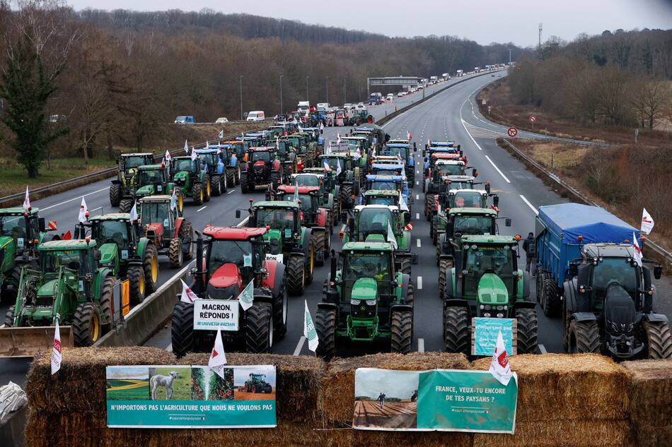 Agricultores bloquearon las rutas en Francia. Foto: Reuters