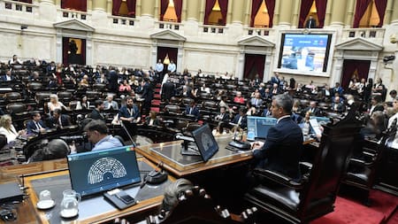La estrategia del Gobierno para aprobar la reforma laboral sin que vuelva al Senado: qué pasará con las licencias médicas