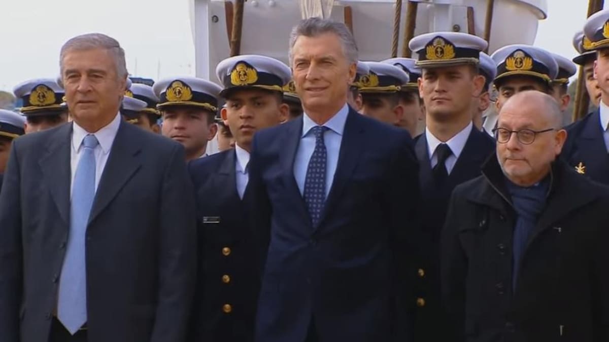 Macri dio orden de zarpada a la Fragata Libertad: "Necesitamos del mundo para seguir creciendo"