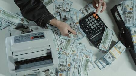 Dinero. Foto: Pexels.