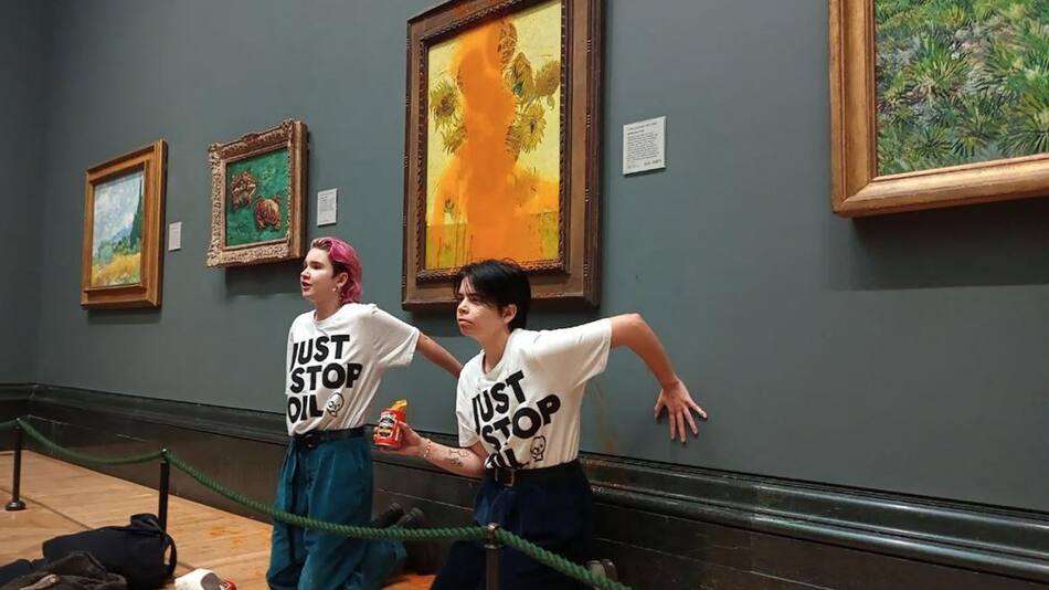 Activistas tiraron tomate a pintura de Van Gogh_Télam