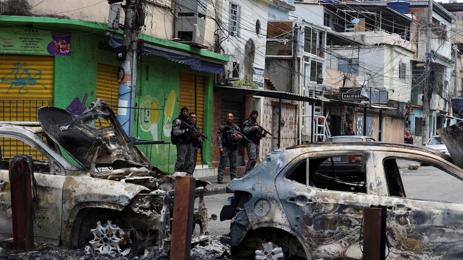 El enfrentamiento entre la Policía de Brasil y los narcotraficantes dejó como saldo 64 muertos y 81 detenidos.