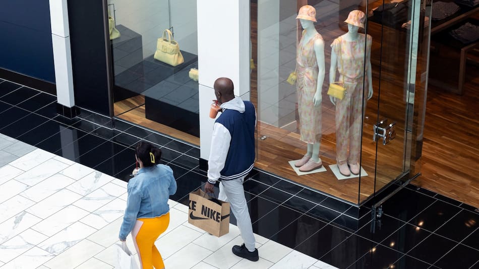 Shopping, compras, locales. Foto: Reuters/Rachel Wisniewski