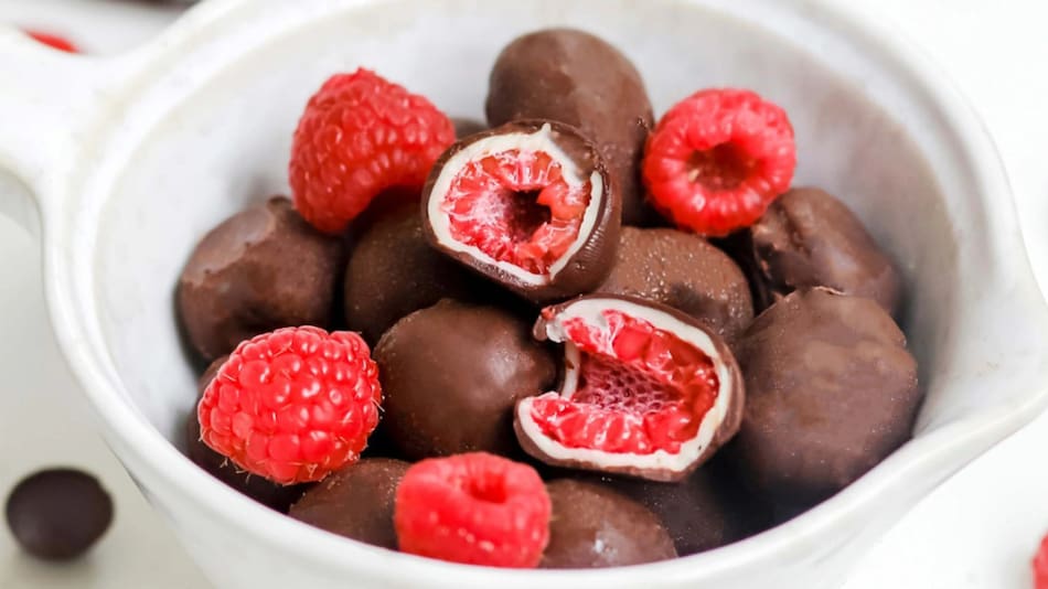 Frambuesas con chocolate. Fuente: Captura