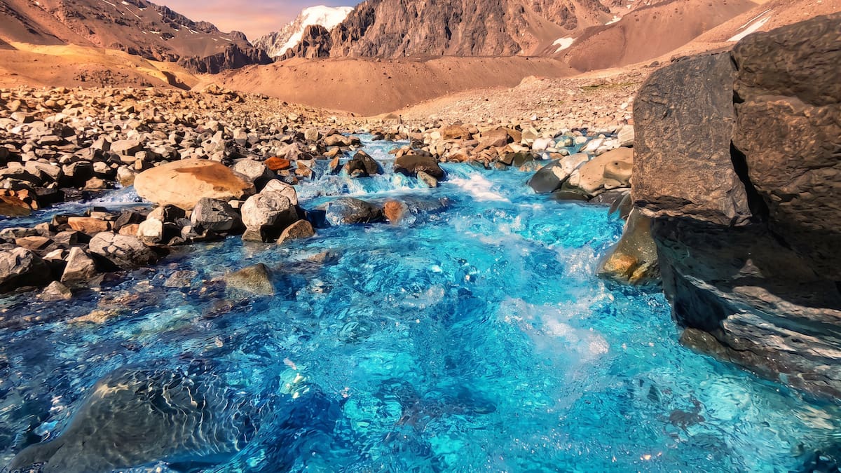 Barreal se encuentra al pie de la Cordillera de los Andes, en el departamento sanjuanino de Calingasta.