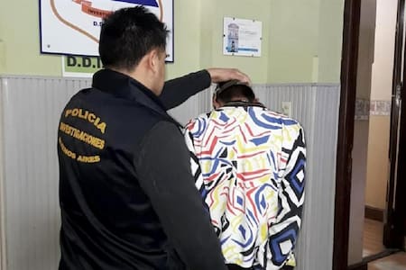 Menor detenido acusado de abuso y violación de joven citada por Facebook