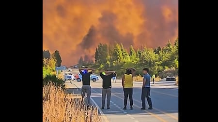 Fuerte incendio en El Bolsón. Foto: captura video.